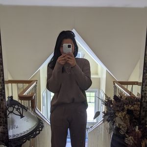 Meet your Posher, Joyce